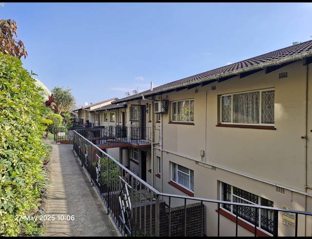 2 BEDROOM SIMPLEX FOR SALE IN MALVERN
